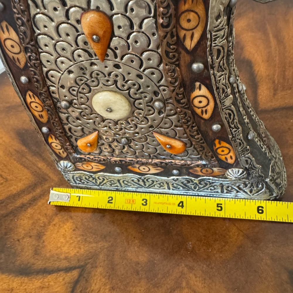 Antique Moroccan Tribal Gun Powder Flask / Case Hand Hammered With Bone Neck - Picture 16 of 16